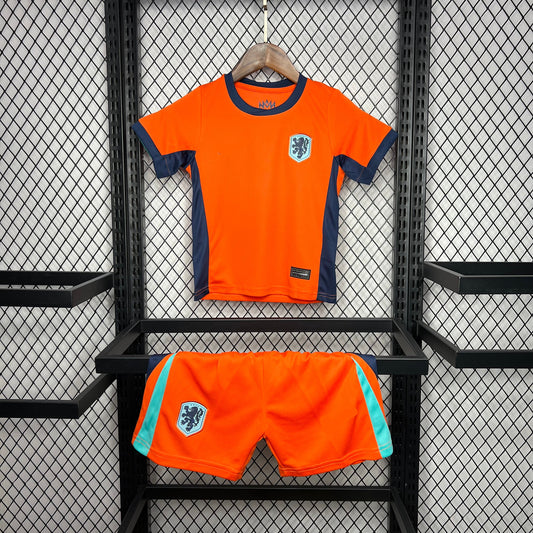 Nederland Thuis Set 24/25